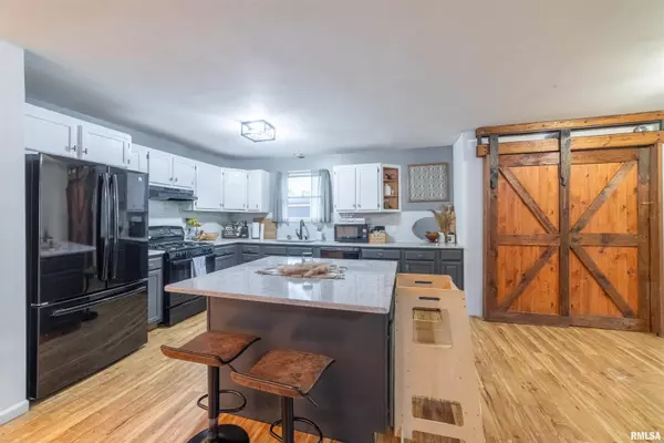 1628 SPRUCE ST, Quincy, IL 62301