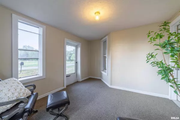 325 E COLUMBUS ST, Columbus, IL 62320