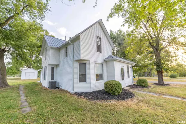 325 E COLUMBUS ST, Columbus, IL 62320