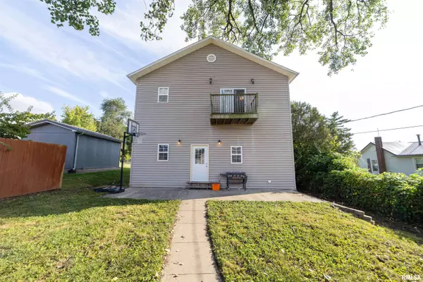 1817 VAN BUREN ST, Quincy, IL 62301