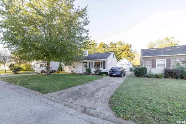 1700 W Granview DR, Quincy, IL 62301