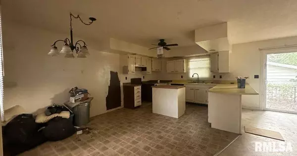 113 N ADAMS ST, Clayton, IL 62324