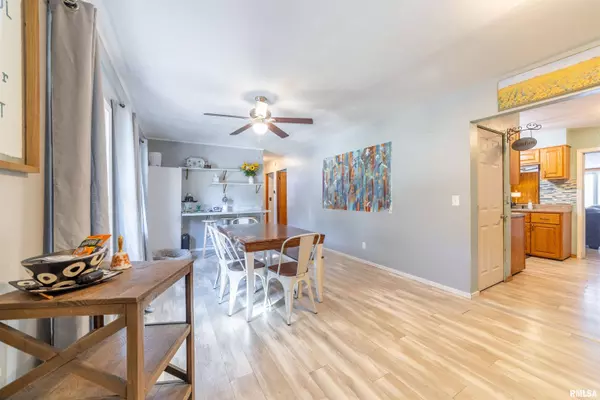 3229 N COLLEGE AVE, Quincy, IL 62301