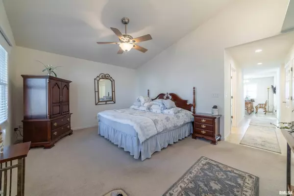 1512 CHESTNUT ST, Quincy, IL 62301