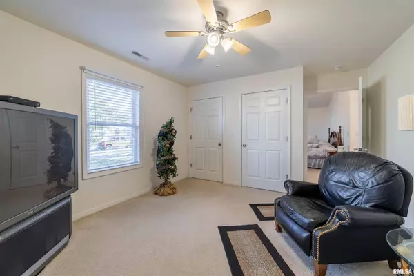 1512 CHESTNUT ST, Quincy, IL 62301