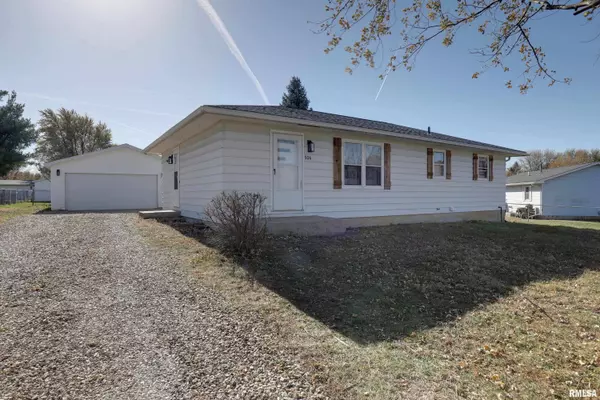 506 MAGNOLIA ST, Payson, IL 62360