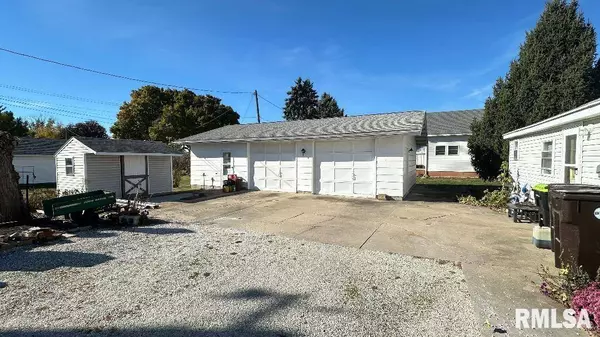 324 W WASHINGTON ST, Rushville, IL 62681