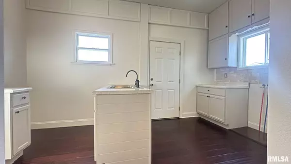 732 S 15TH ST, Quincy, IL 62301