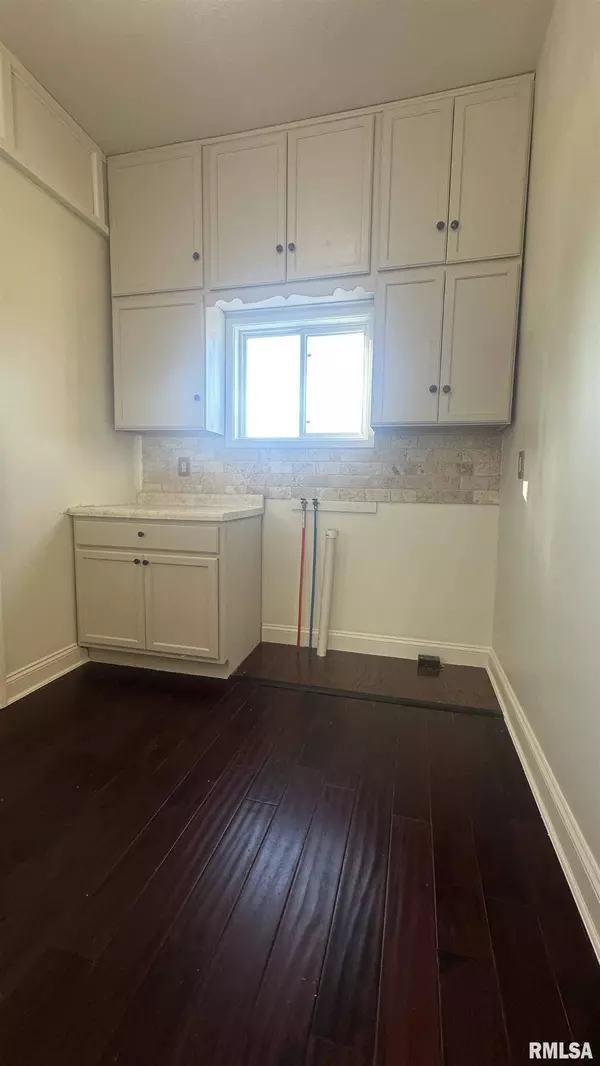 732 S 15TH ST, Quincy, IL 62301