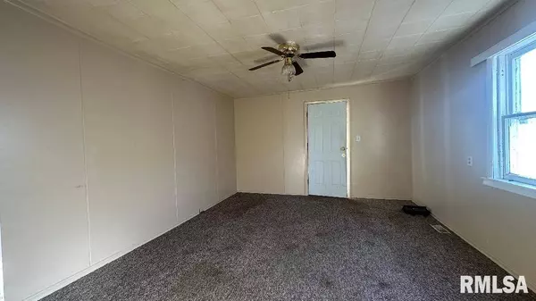 1226 S 19TH ST, Quincy, IL 62301