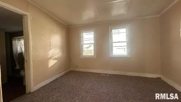 1226 S 19TH ST, Quincy, IL 62301