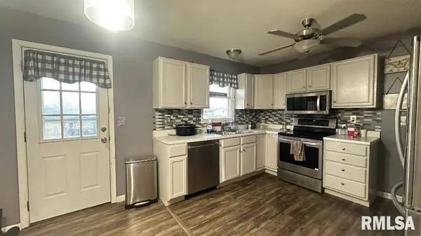 427 BRIARWOOD DR, Payson, IL 62360