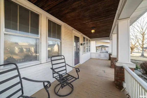 2210 JEFFERSON ST, Quincy, IL 62320