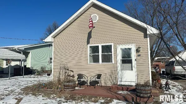 204 W SCHOOL ST, Camp Point, IL 62320