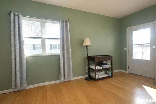 204 W SCHOOL ST, Camp Point, IL 62320