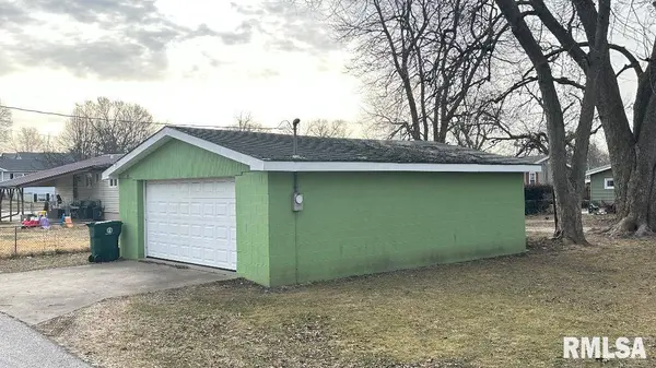 1621 JACKSON ST, Quincy, IL 62301