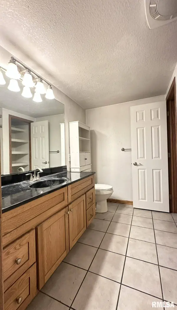 404 N OAK ST, Loraine, IL 62349