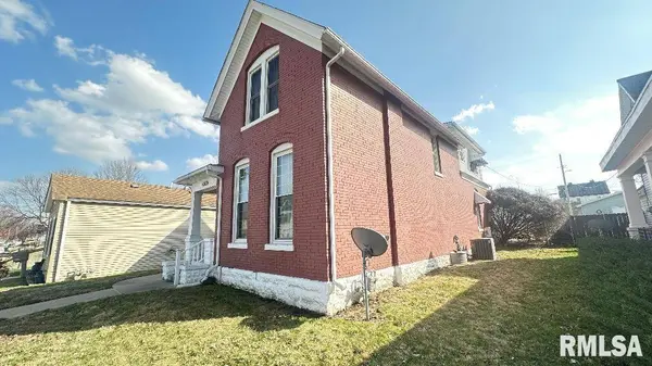 612 MONROE ST, Quincy, IL 62301