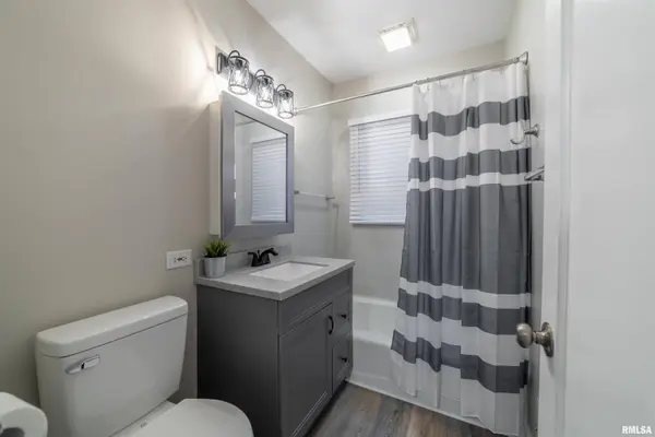 716 OAKLAND AVE, Quincy, IL 62301