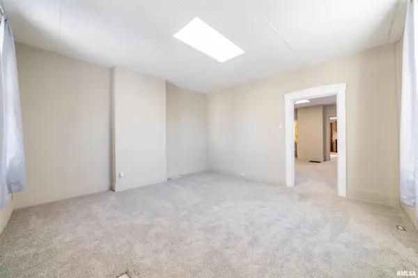 1324 N 9TH ST, Quincy, IL 62301