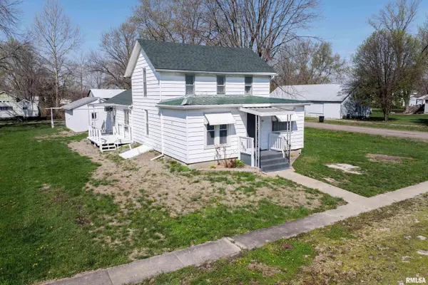 121 N BROAD ST, Loraine, IL 62349