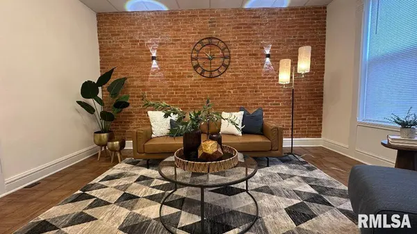 522 ADAMS ST, Quincy, IL 62301