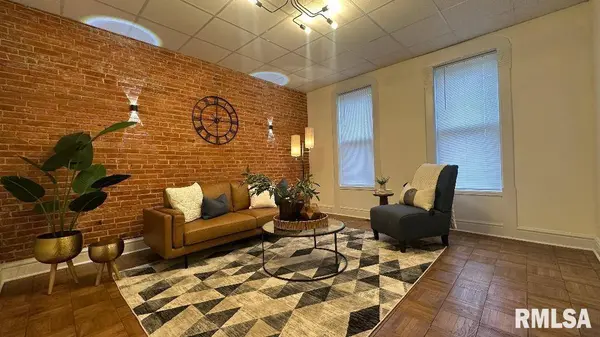 522 ADAMS ST, Quincy, IL 62301