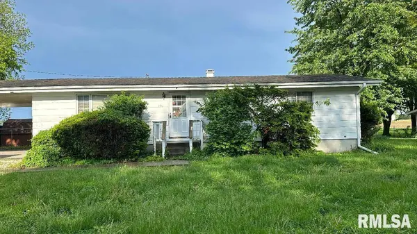 190 S EAST ST, Hull, IL 62343