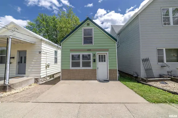 1320 N 11TH ST, Quincy, IL 62301