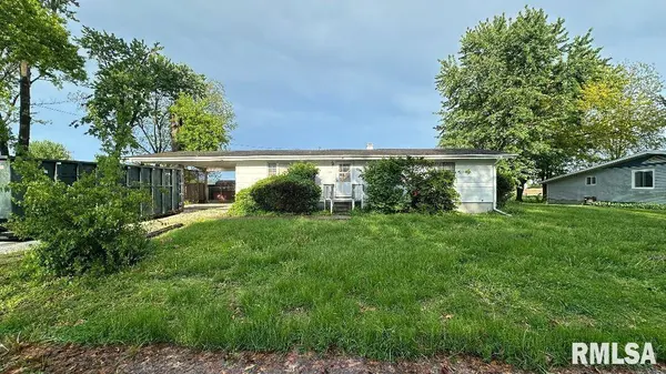 190 S EAST ST, Hull, IL 62343