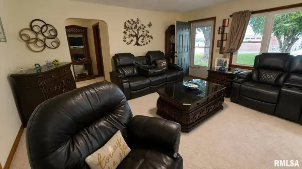 621 Kochs LN, Quincy, IL 62305