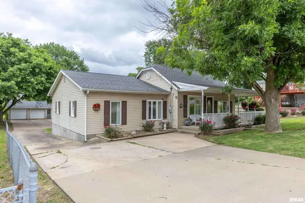 1638 N 18TH ST, Quincy, IL 62301