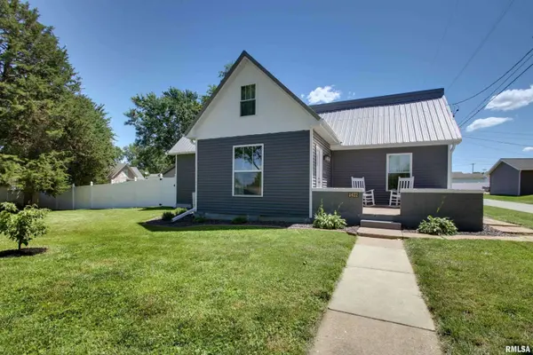 1422 N 17TH ST, Quincy, IL 62301