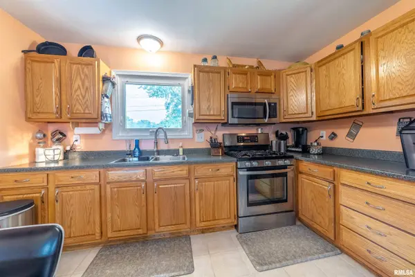 2637 Wisman LN, Quincy, IL 62301