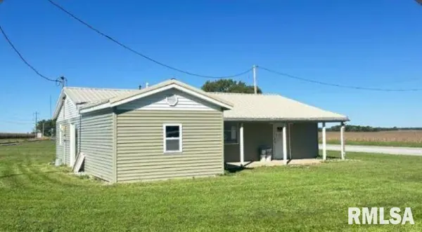811 CENTER ST, Augusta, IL 62311
