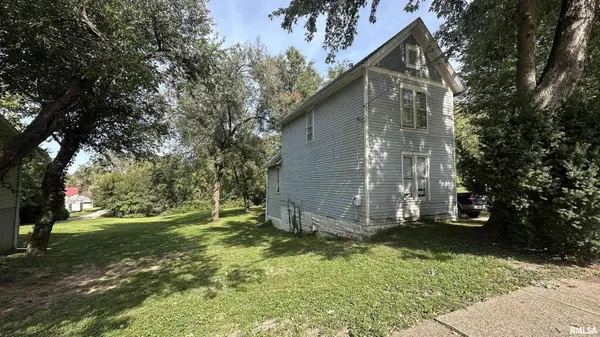 327 - 329 LOCUST ST, Quincy, IL 62301