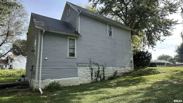 327 - 329 LOCUST ST, Quincy, IL 62301