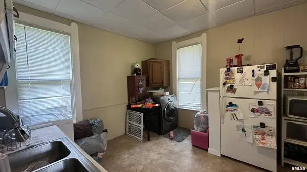 327 - 329 LOCUST ST, Quincy, IL 62301