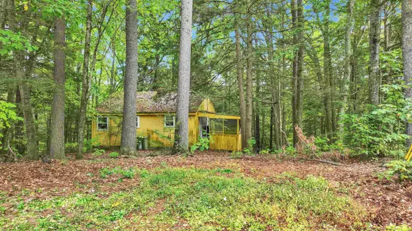 23 Wheelers Cove RD, Antrim, NH 03440