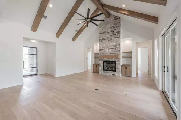 1021 Annabelles Avenue, Weatherford, TX 76087