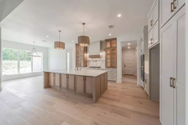 1021 Annabelles Avenue, Weatherford, TX 76087