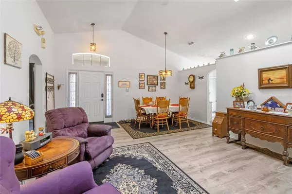 151 BLOOMINGDALE DR, Davenport, FL 33897