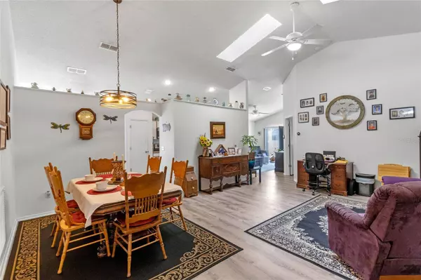 151 BLOOMINGDALE DR, Davenport, FL 33897