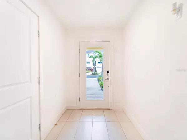 9913 KEY HAVEN RD, Seminole, FL 33777