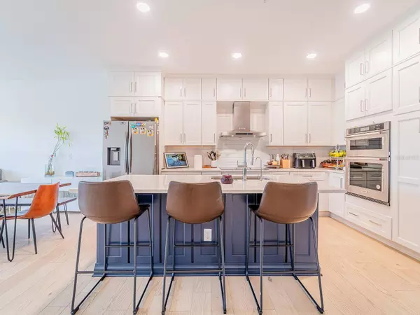 9913 KEY HAVEN RD, Seminole, FL 33777