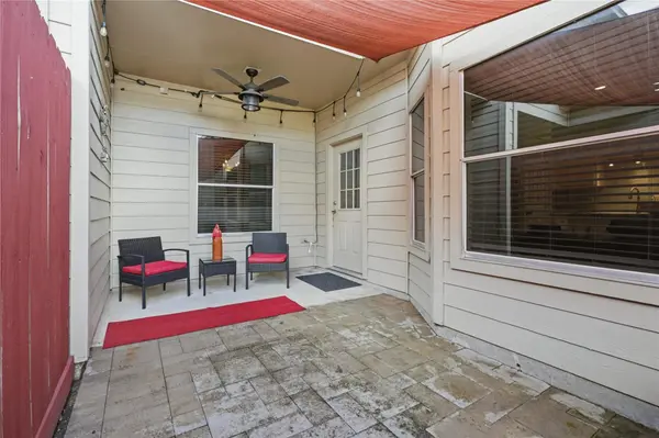 2039 Glen Cove Dr, Seabrook, TX 77586-3317