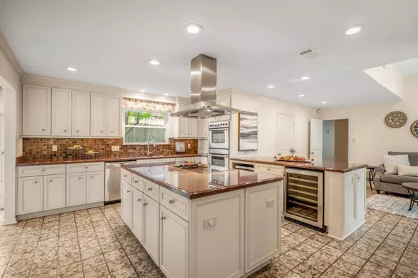 1306 Riverview CT, Houston, TX 77077