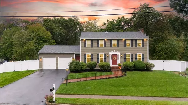 14 Sheri DR, Coventry, RI 02816