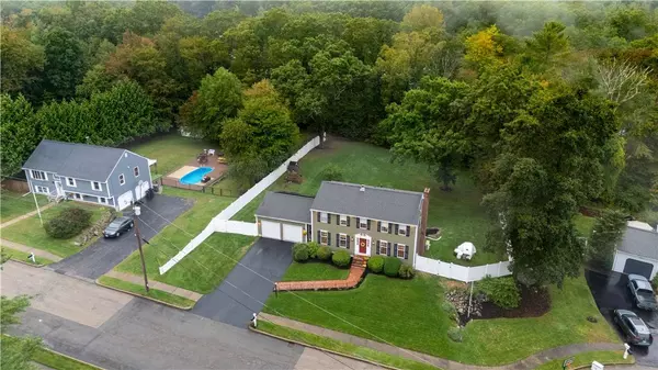 14 Sheri DR, Coventry, RI 02816