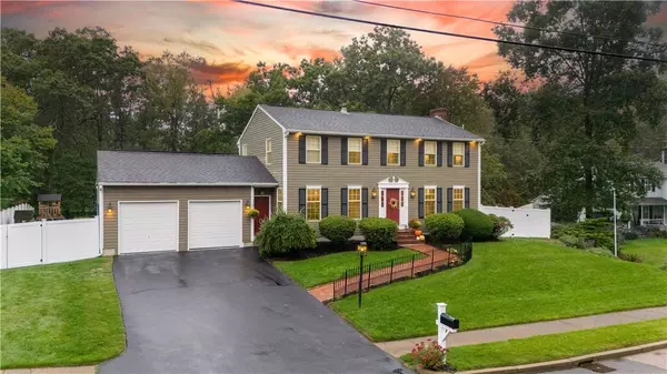 14 Sheri DR, Coventry, RI 02816